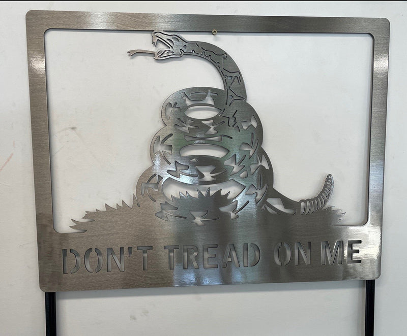 Don't Tread on Me on Stakes