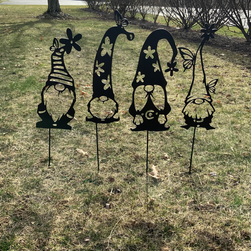 Large Gnomes
